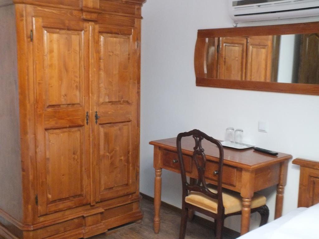 Camere De Inchiriat Onelia Alba Iulia Zewnętrze zdjęcie